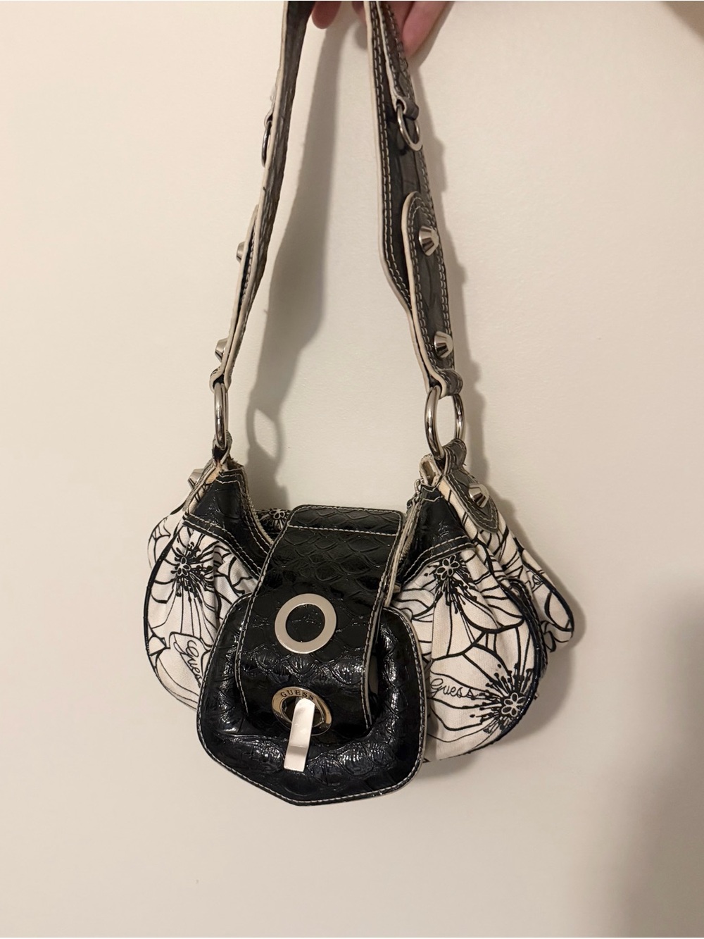vintage Guess floral buckle bag